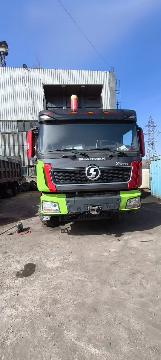 Shacman SX 8x4 Самосвал