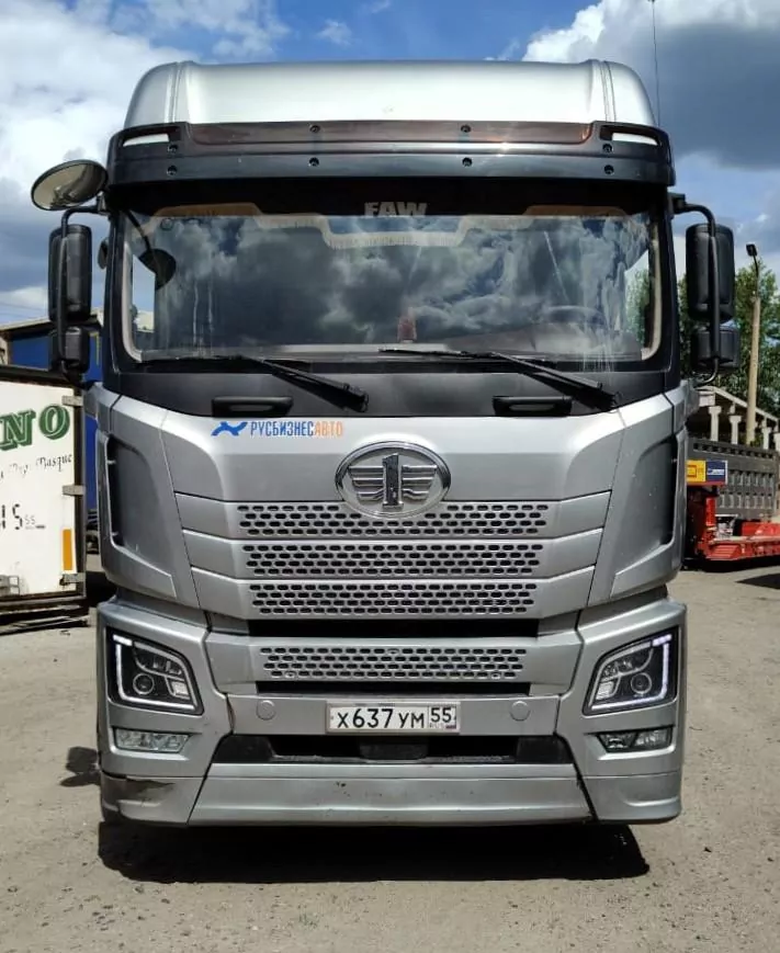 FAW JH6 4x2 Седельный тягач