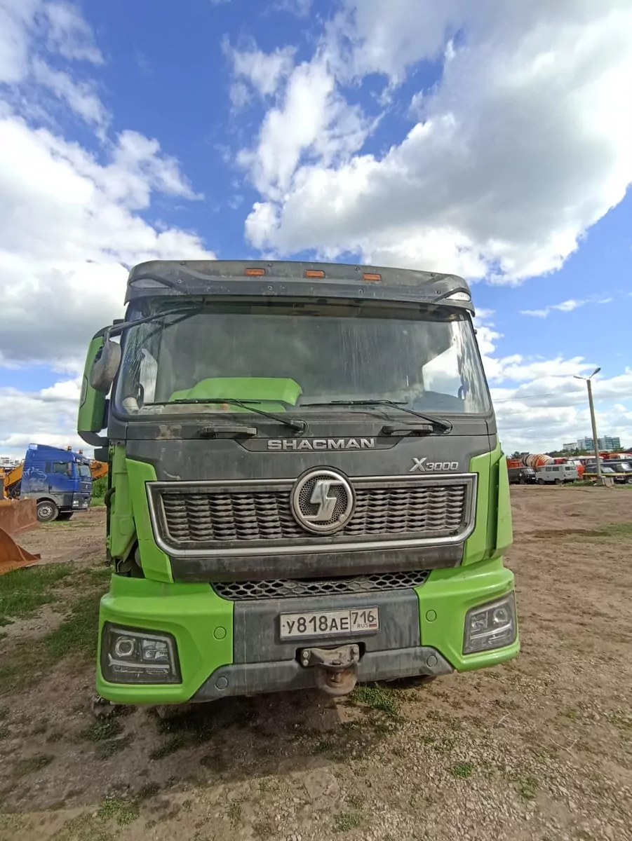 Shacman SX33186V366 8x4 Самосвал