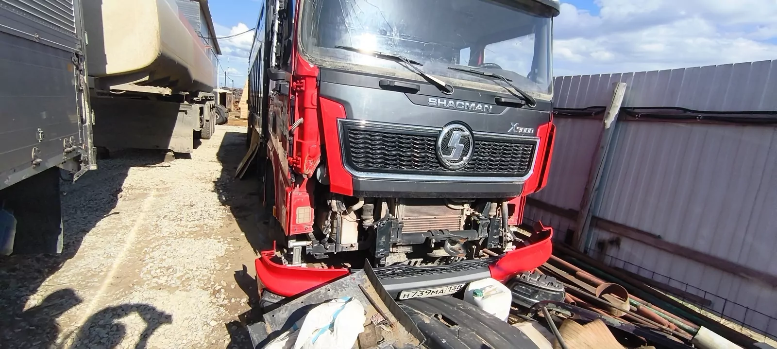 Shacman SX331863366 8x4 Самосвал