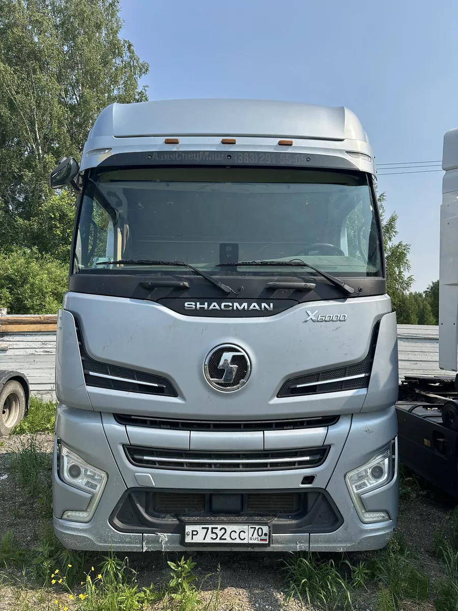 Shacman SX4188YY381 4x2 Седельный тягач