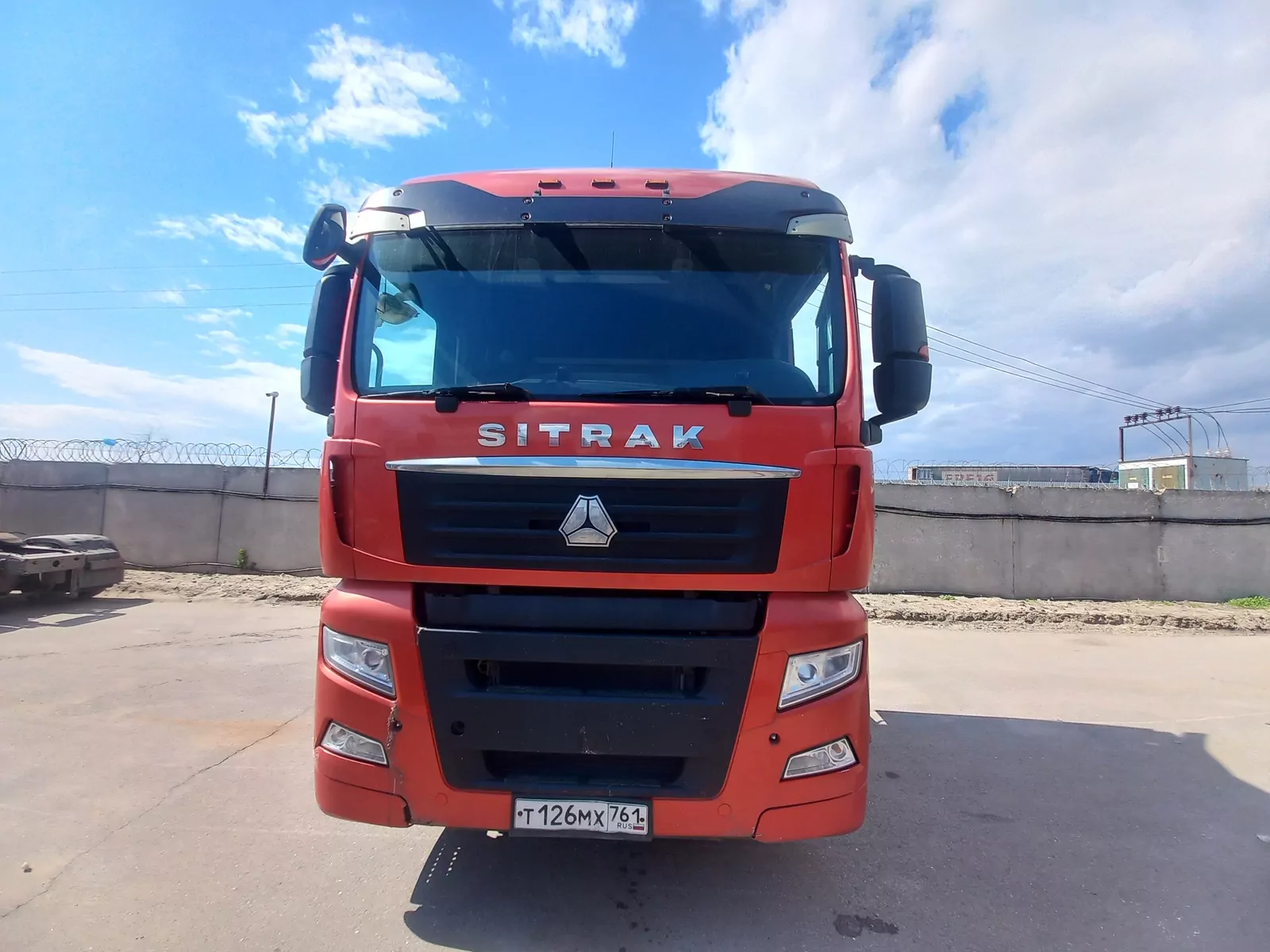 SITRAK C7H 4x2 Седельный тягач