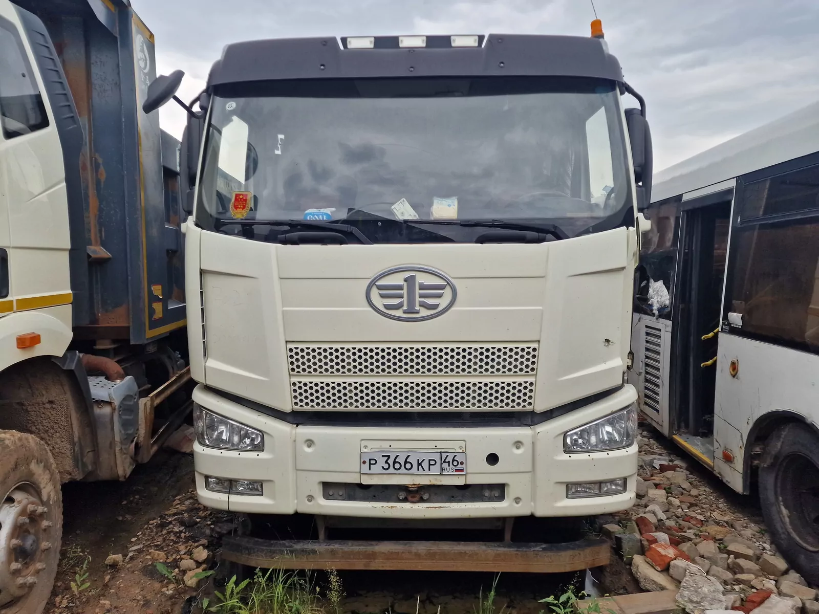 FAW J6 8x4 Самосвал