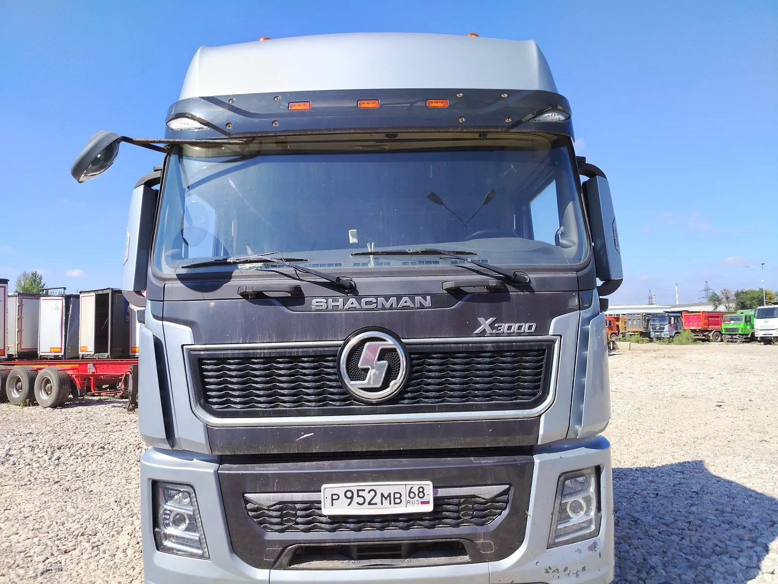 Shacman (Shaanxi) SX42584V324 6x4 Седельный тягач