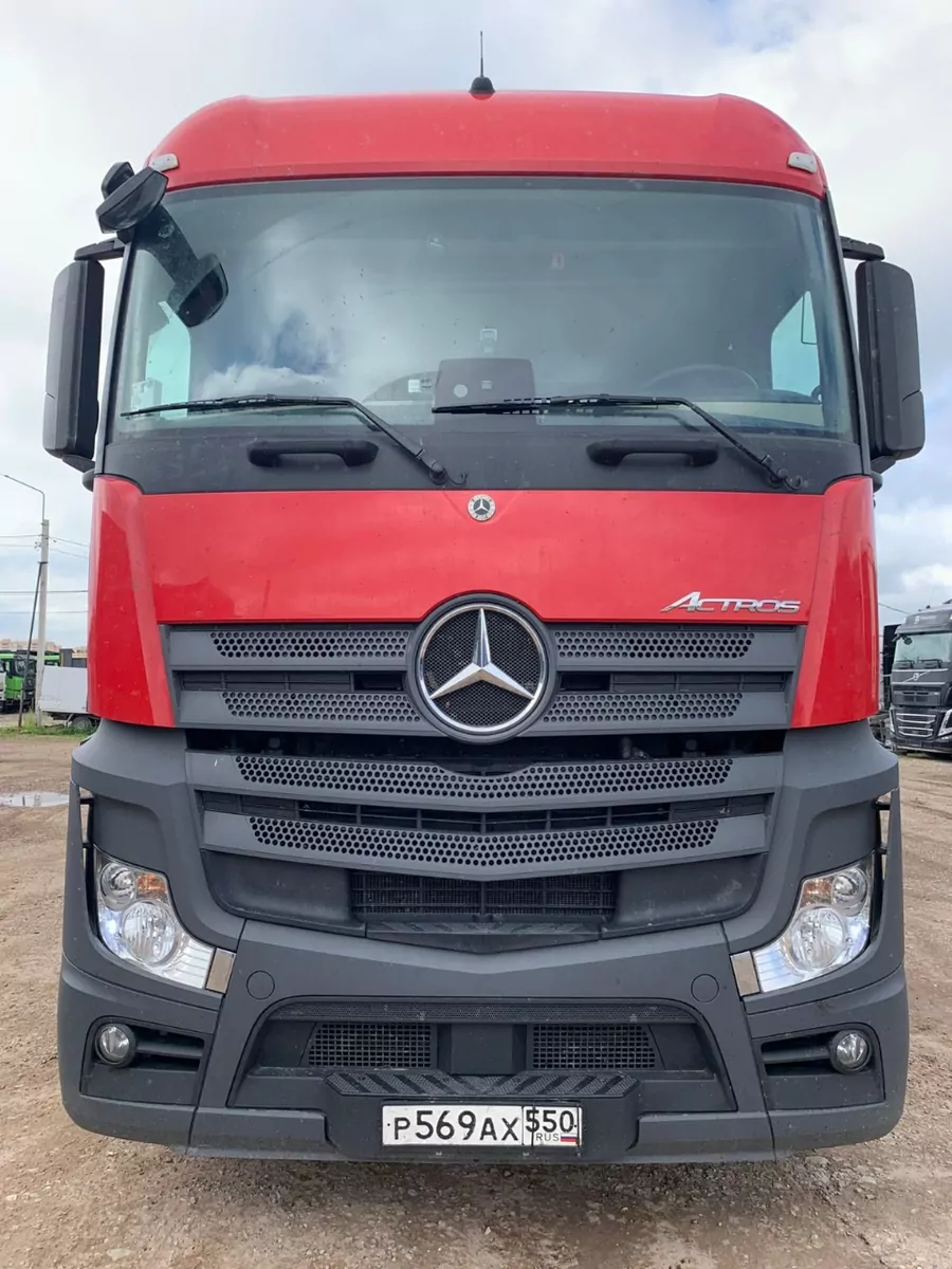 Mercedes-Benz Actros 6x4 Седельный тягач