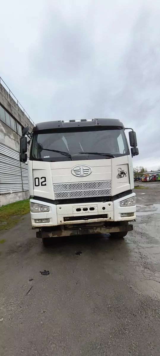 FAW J6 6x6 Самосвал