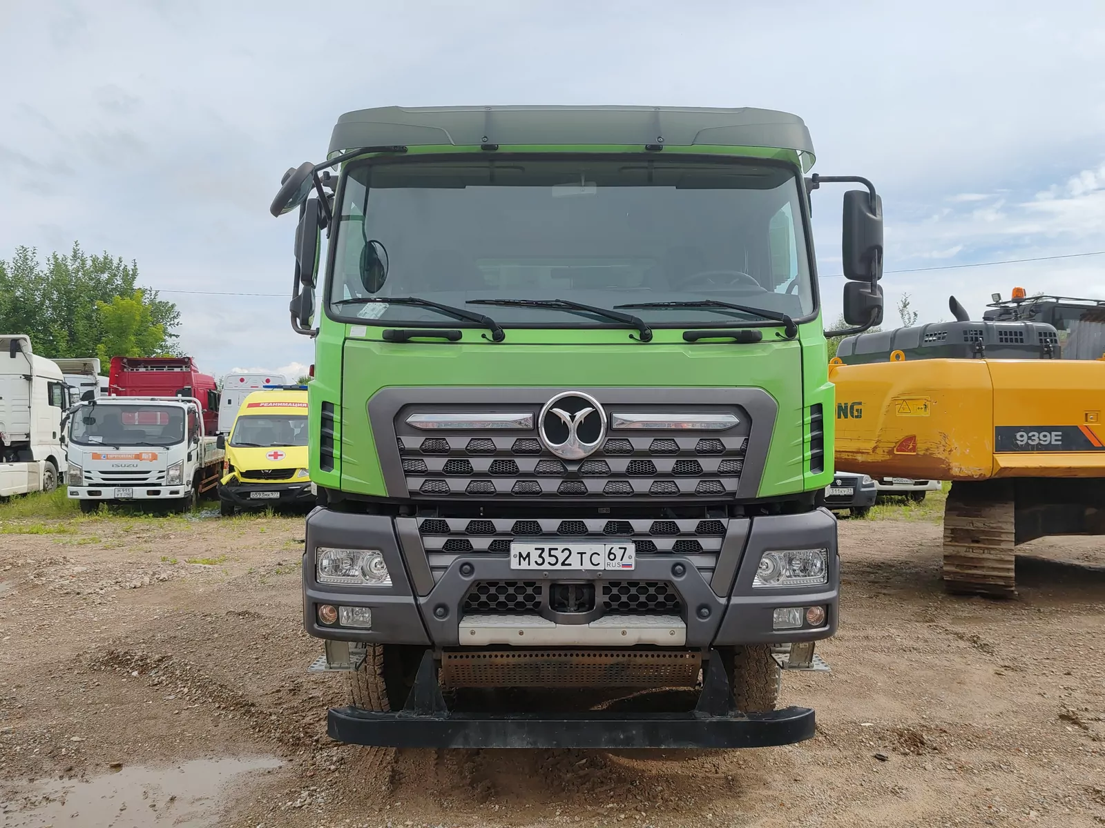 DongFeng EQ 8x4 Самосвал
