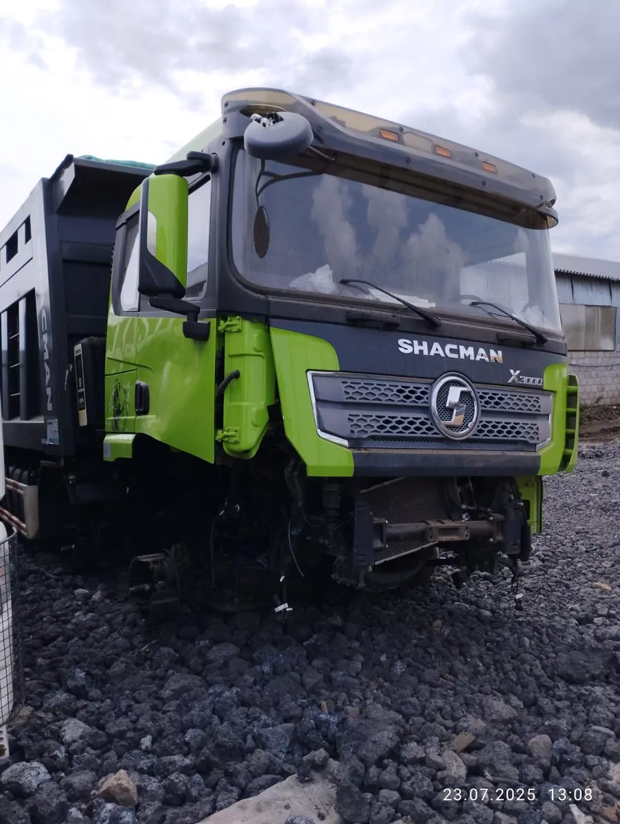 Shacman SX 8x4 Самосвал