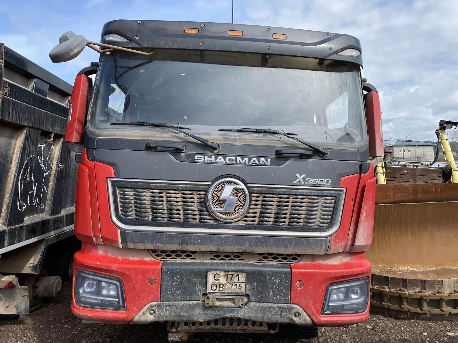 Shacman SX 8x4 Самосвал