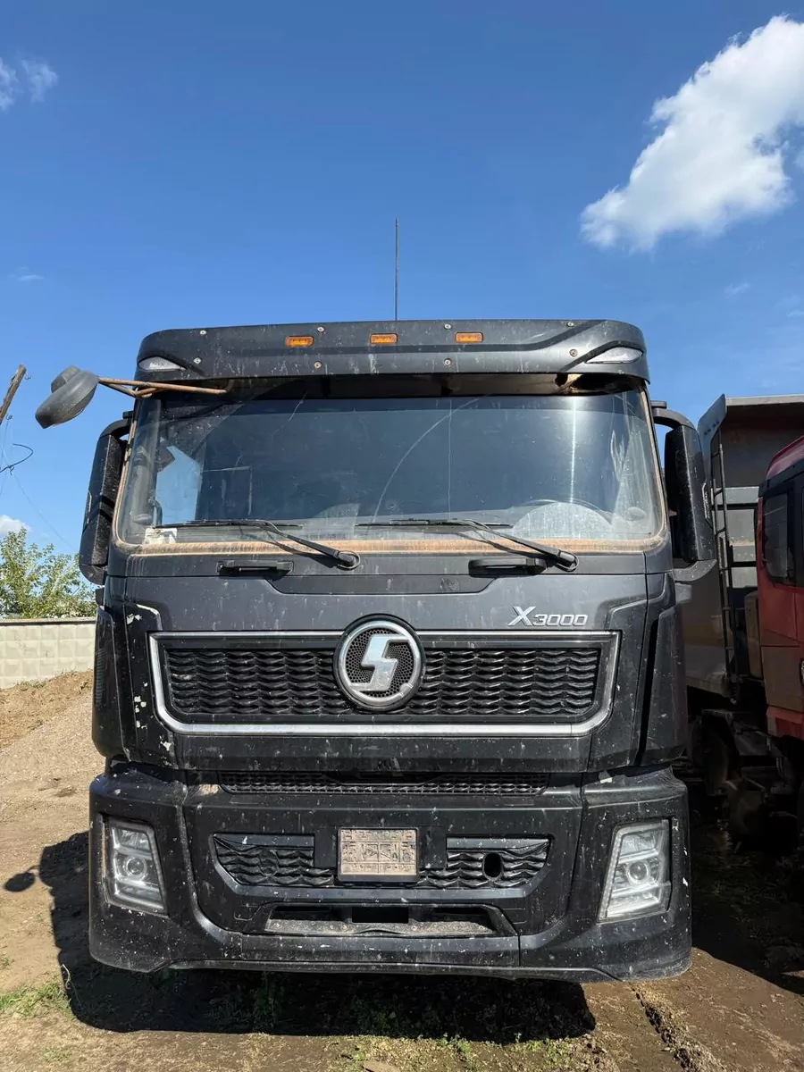 Shacman SX 8x4 Самосвал