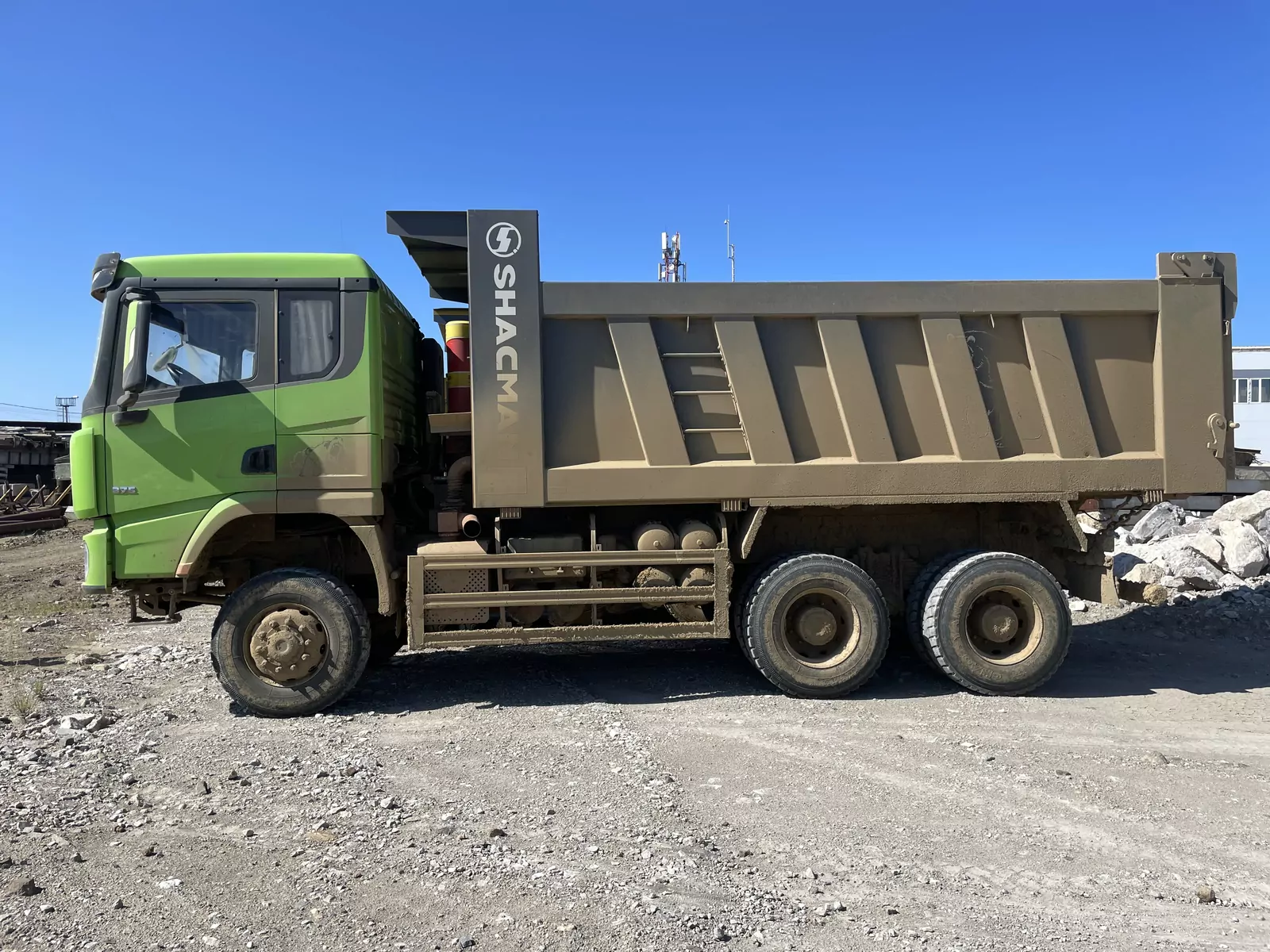 Shacman SX32586T385 6x6 Самосвал