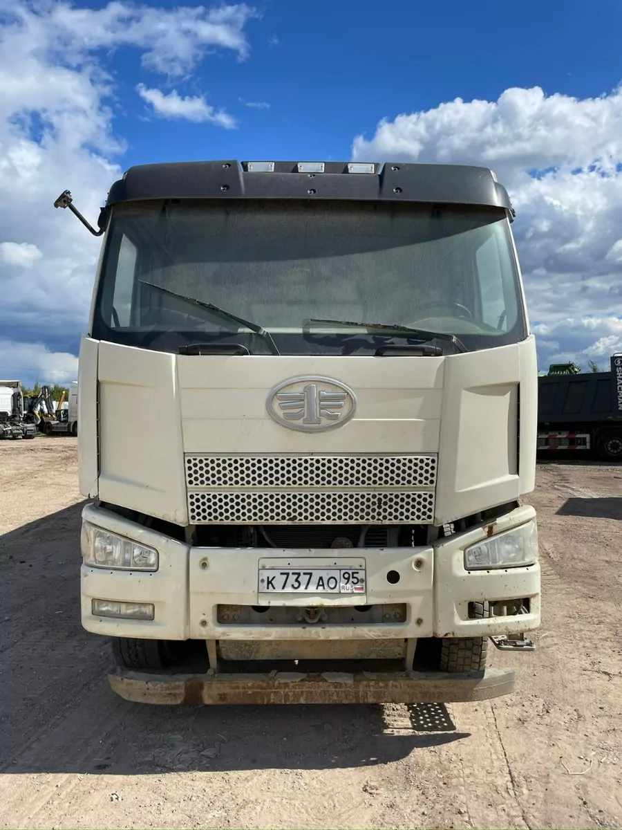 FAW J6 8x4 Самосвал