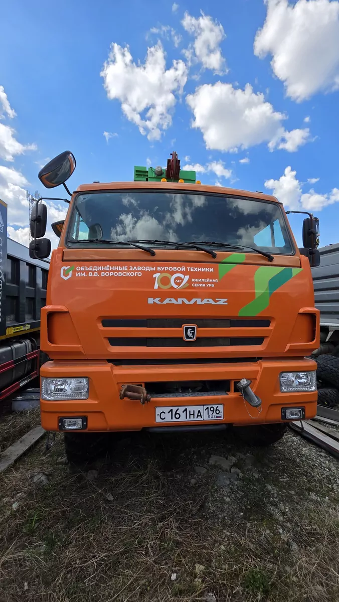 Завод буровых технологий 5071-0000010-02 на шасси КамАЗ 43118 6x6 Буровая установка