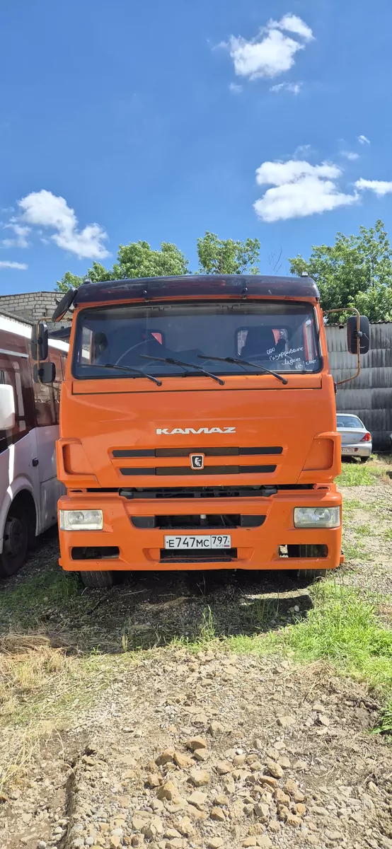 КамАЗ 6520 6x4 Самосвал