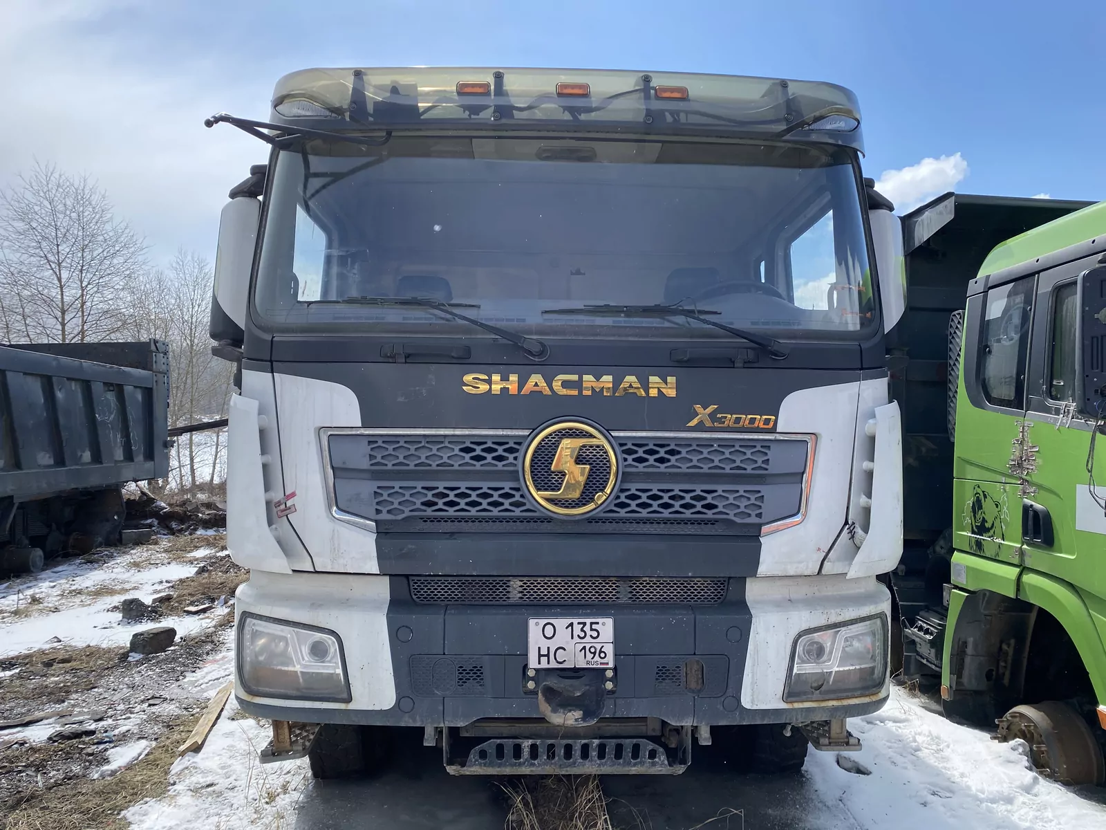 Shacman SX331863366 8x4 Самосвал