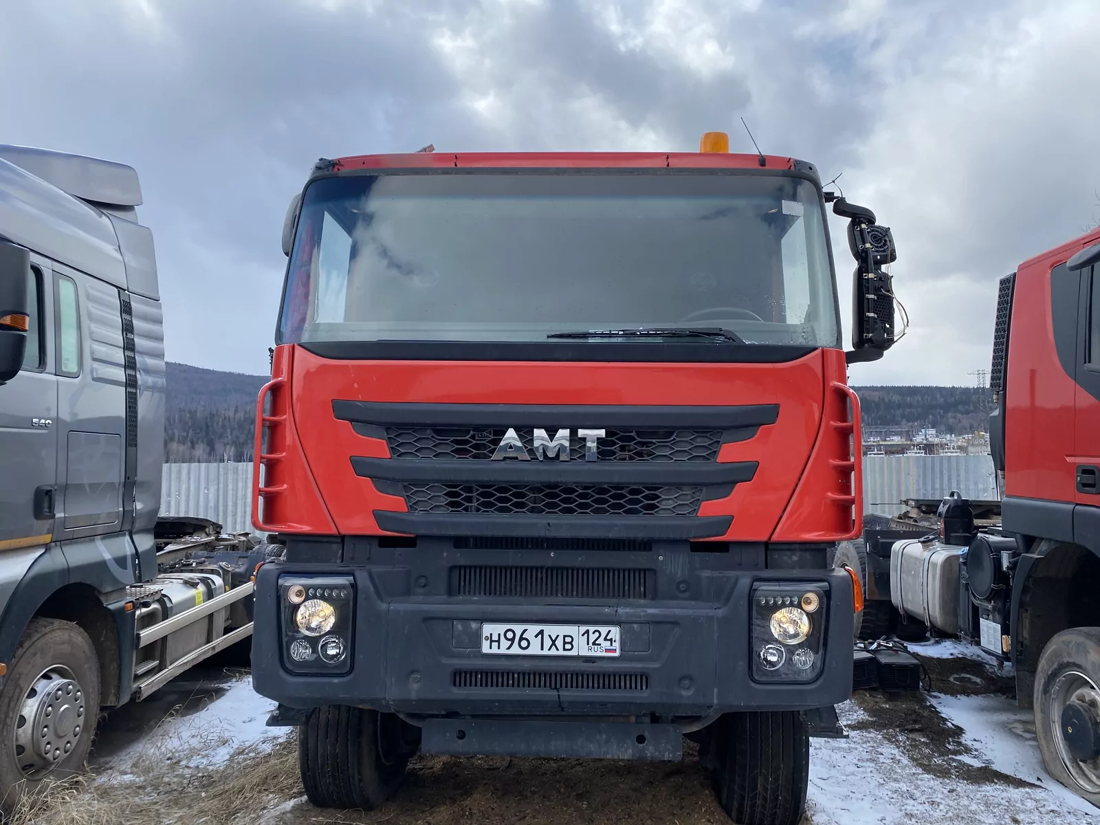 AMT N.V. 6329 6x6 Седельный тягач с КМУ