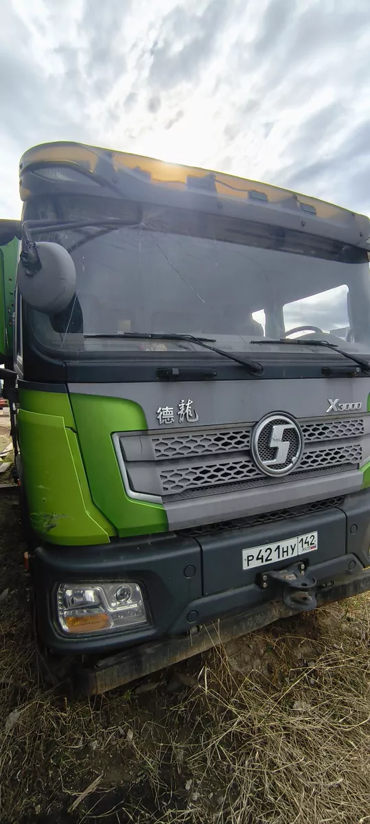 Shacman SX 8x4 Самосвал