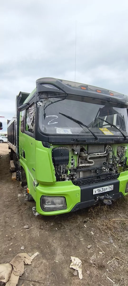Shacman SX33186V366 8x4 Самосвал