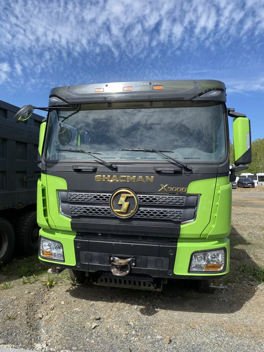 Shacman SX331863366 8x4 Самосвал
