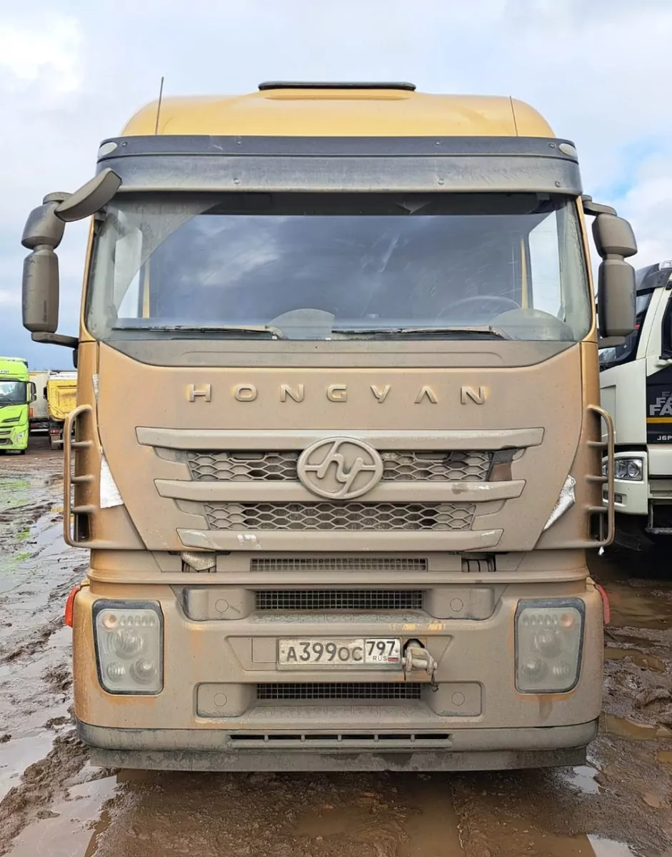 HONGYAN CQ4186HV52 4x2 Седельный тягач
