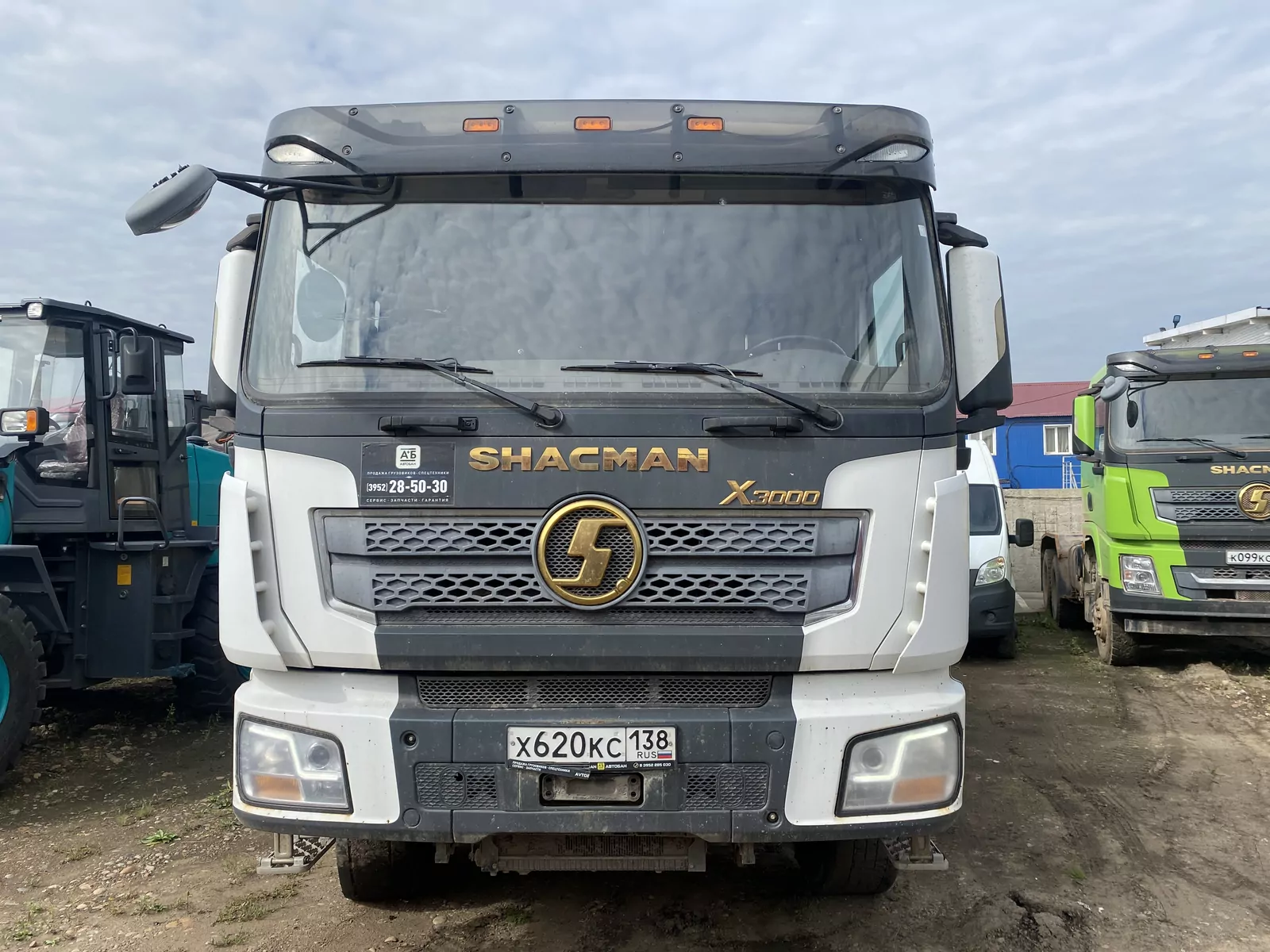 Shacman SX 8x4 Самосвал