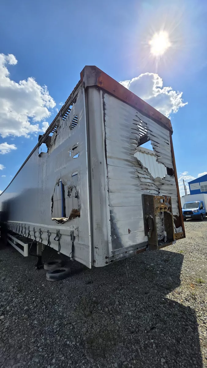 BONUM 9142 Полуприцеп шторный