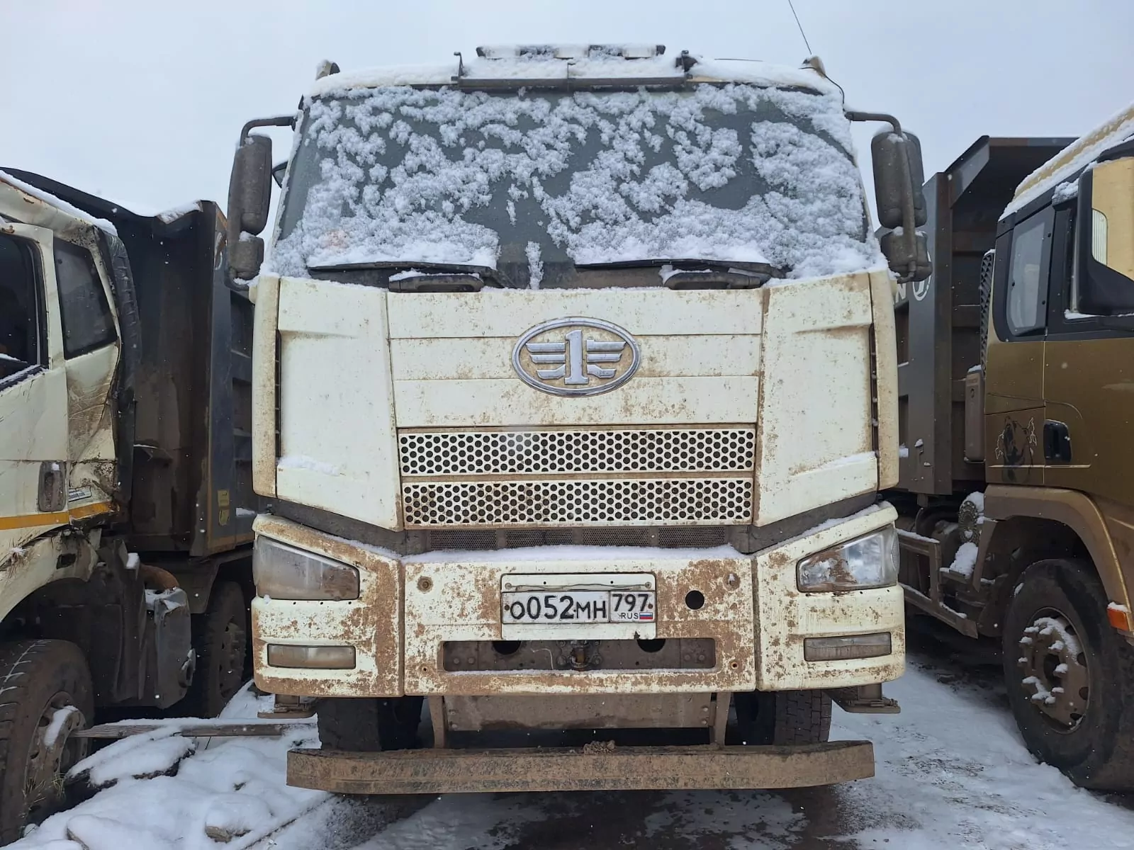 Автомастер 6589 на шасси FAW CA 3310 8x4 Самосвал