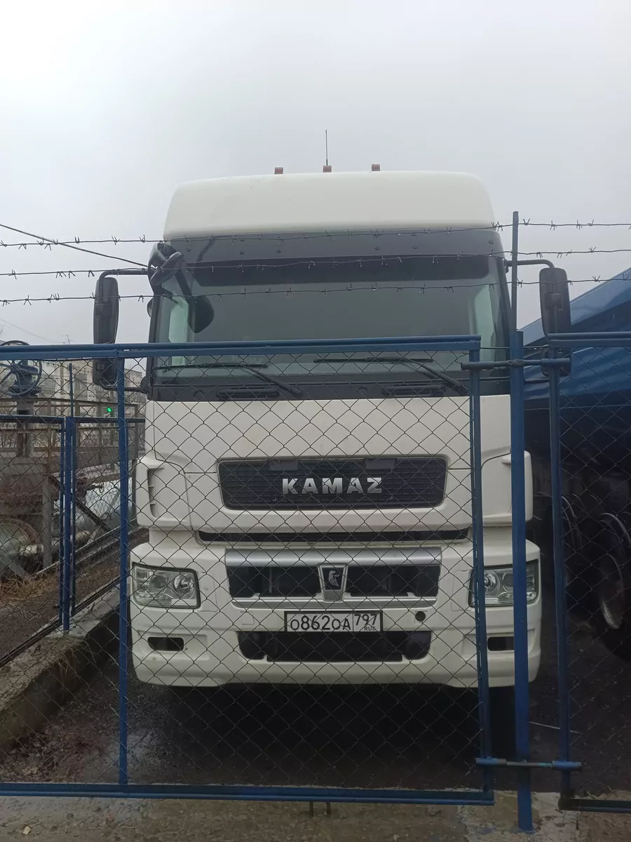КамАЗ 5490 4x2 Седельный тягач