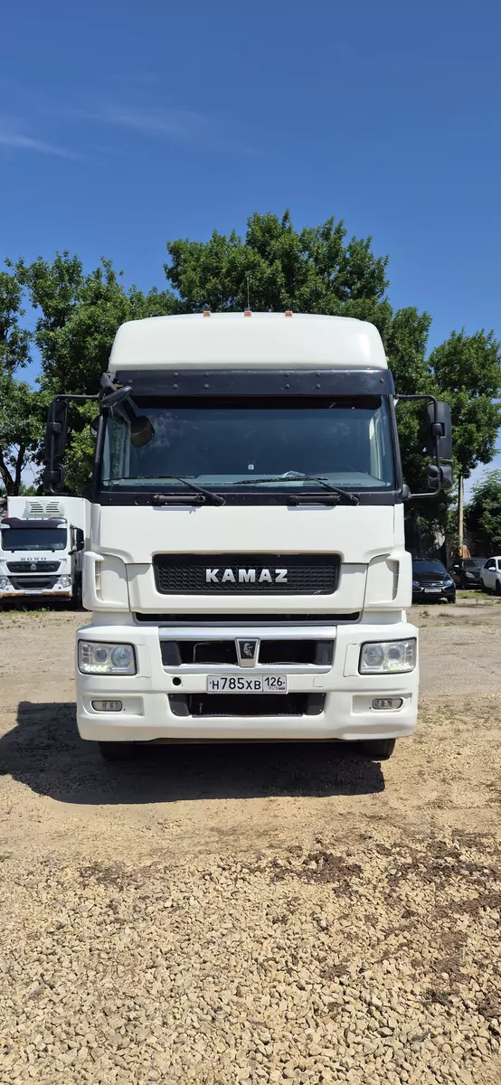 КамАЗ 5490 4x2 Седельный тягач