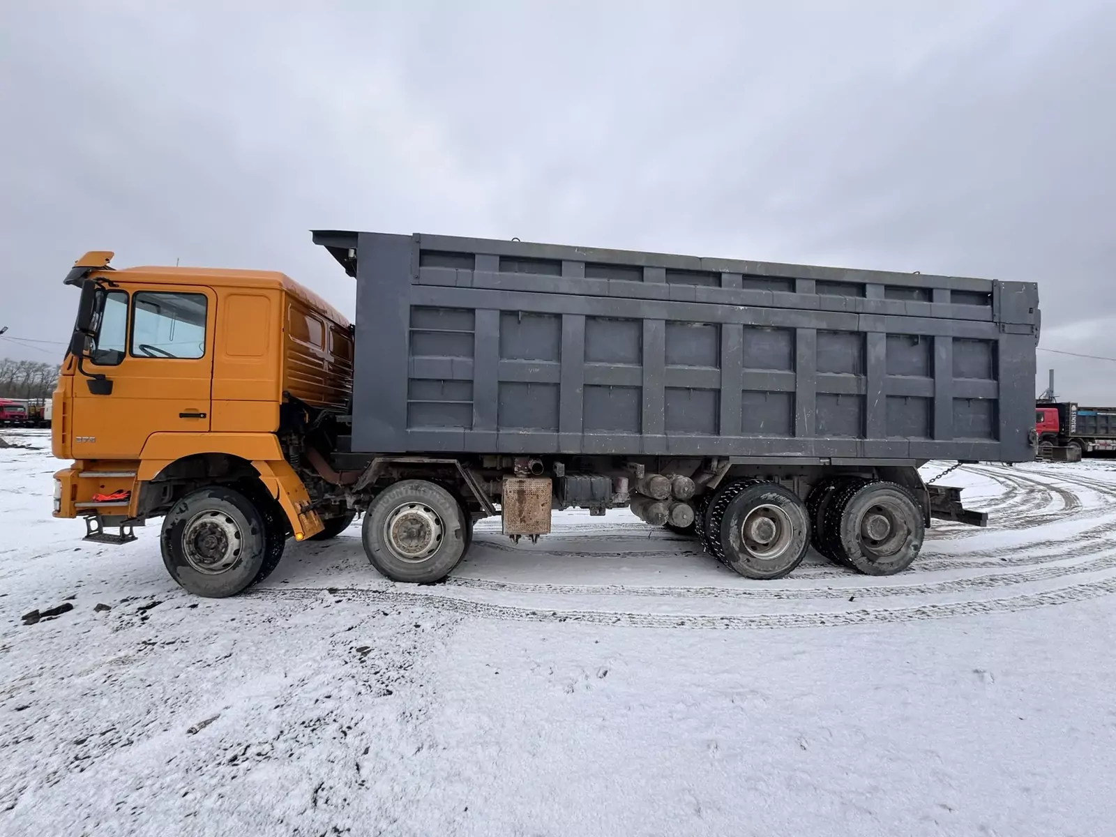 Shacman SX 8x4 Самосвал