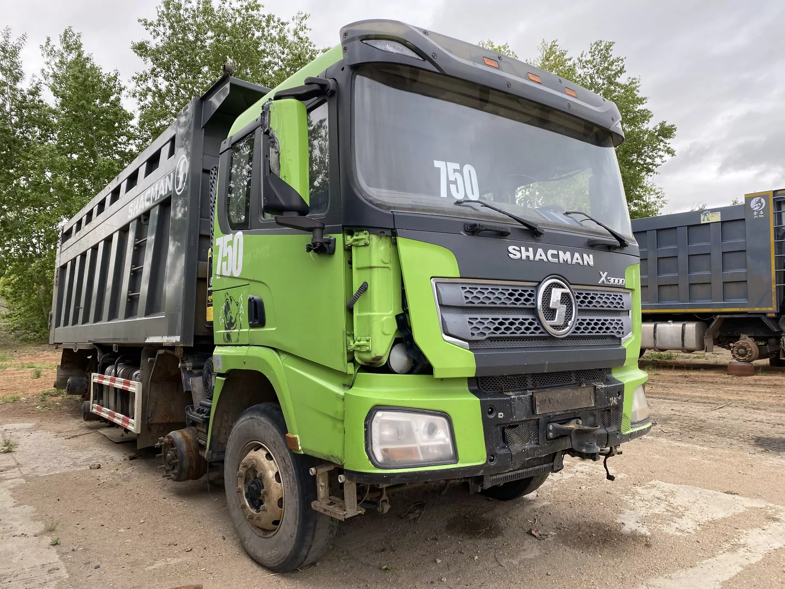 Shacman SX 8x4 Самосвал