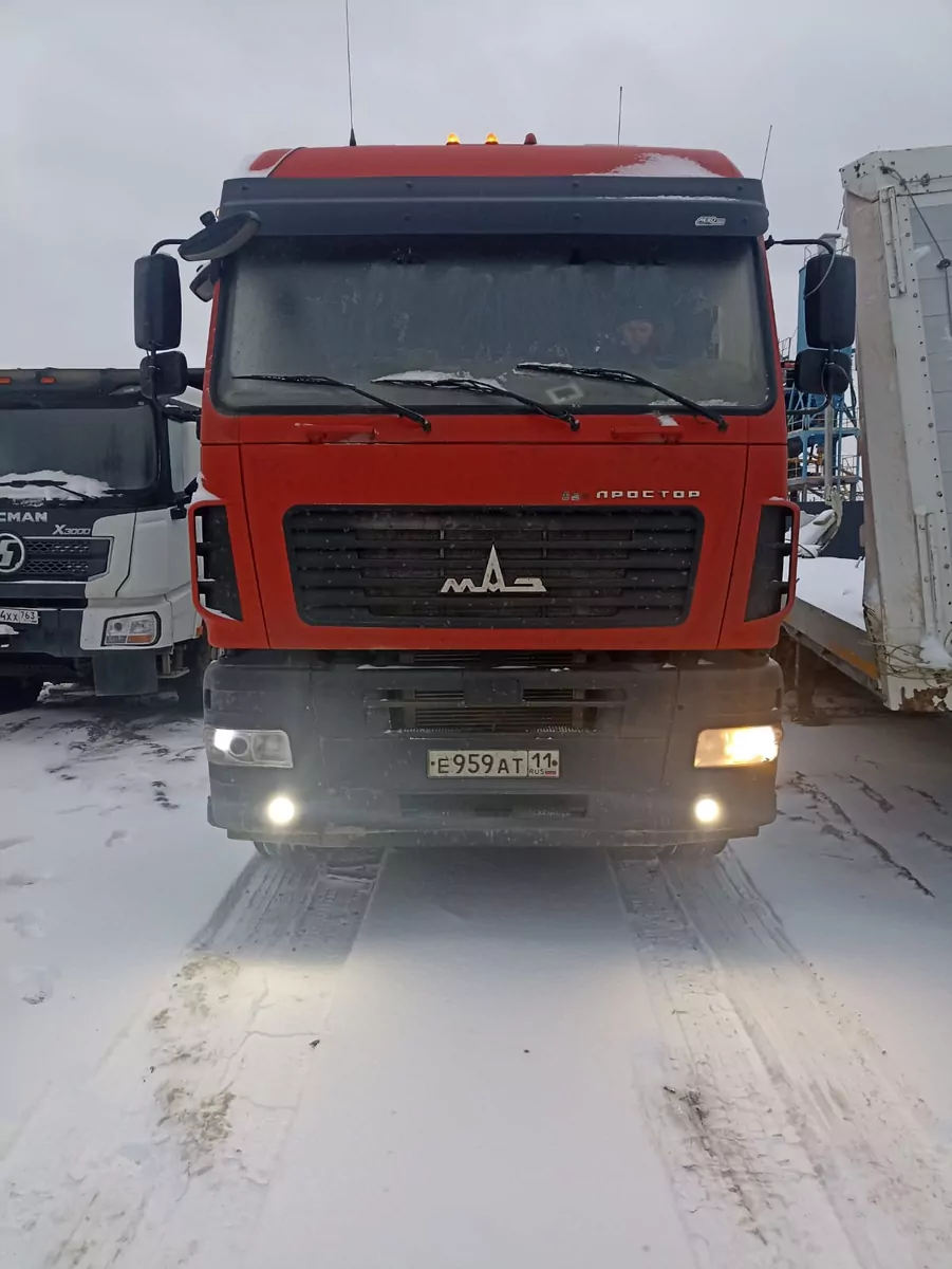 МАЗ 6430 6x4 Седельный тягач