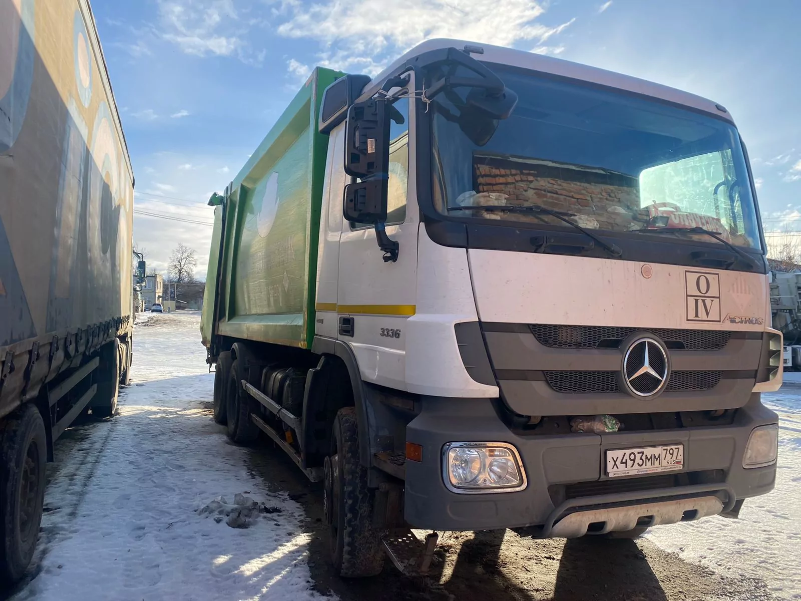 ВКР MB3 на шасси Mercedes-Benz Actros 6x4 Мусоровоз