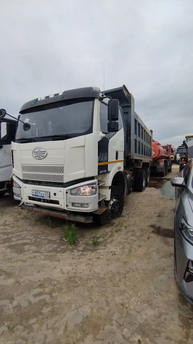 FAW J6 6x6 Самосвал