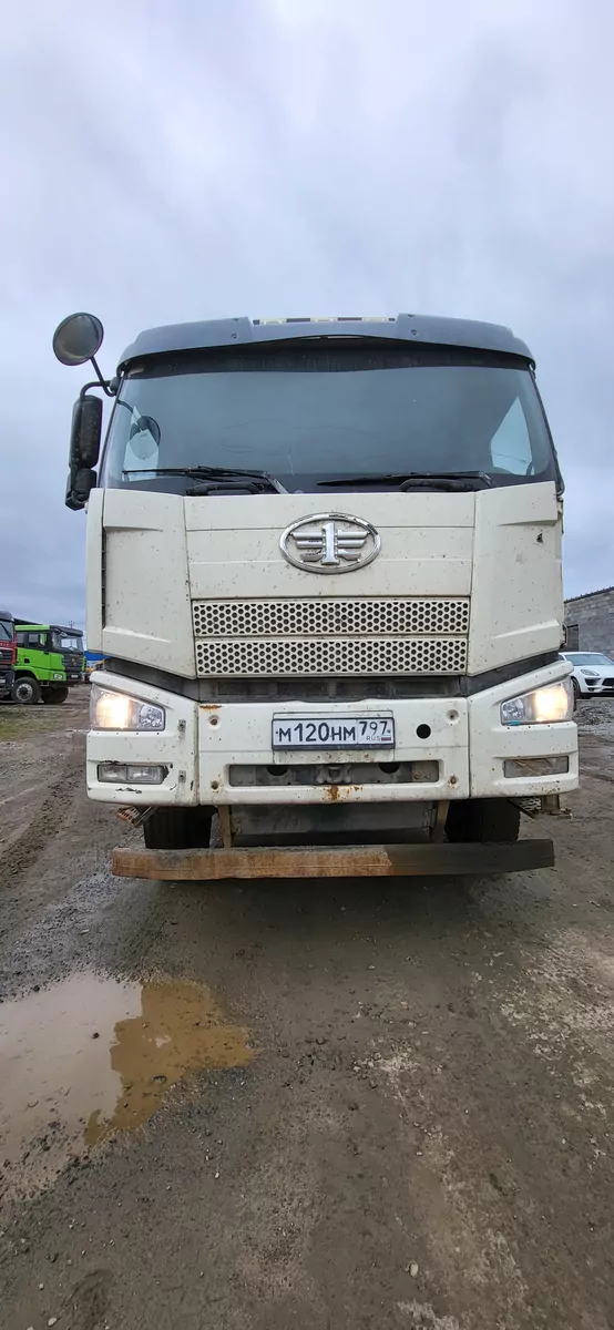 Автомастер 658983-01 на шасси FAW CA 3310 8x4 Самосвал