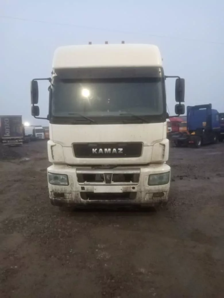 КамАЗ 5490 4x2, седельный тягач