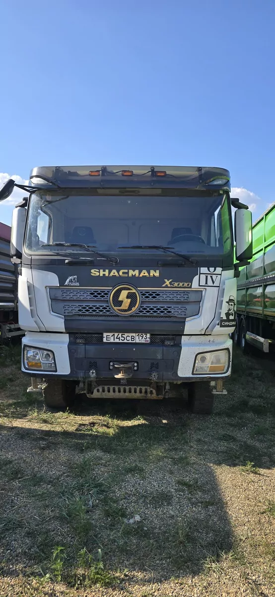 Shacman SX331863366 8x4 Самосвал