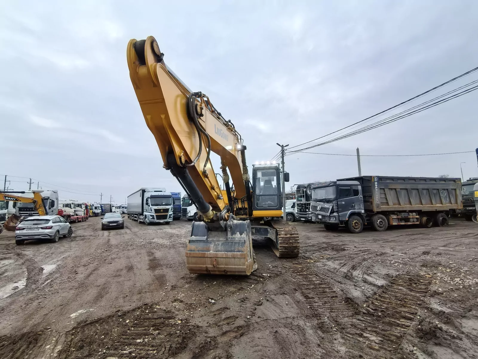 LiuGong CLG933 Экскаватор
