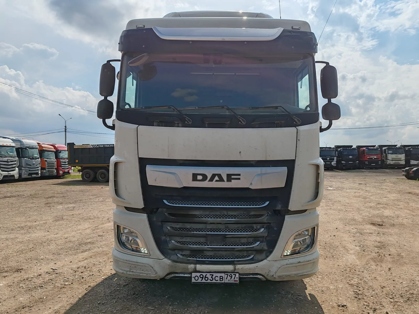 DAF XF 4x2 Седельный тягач