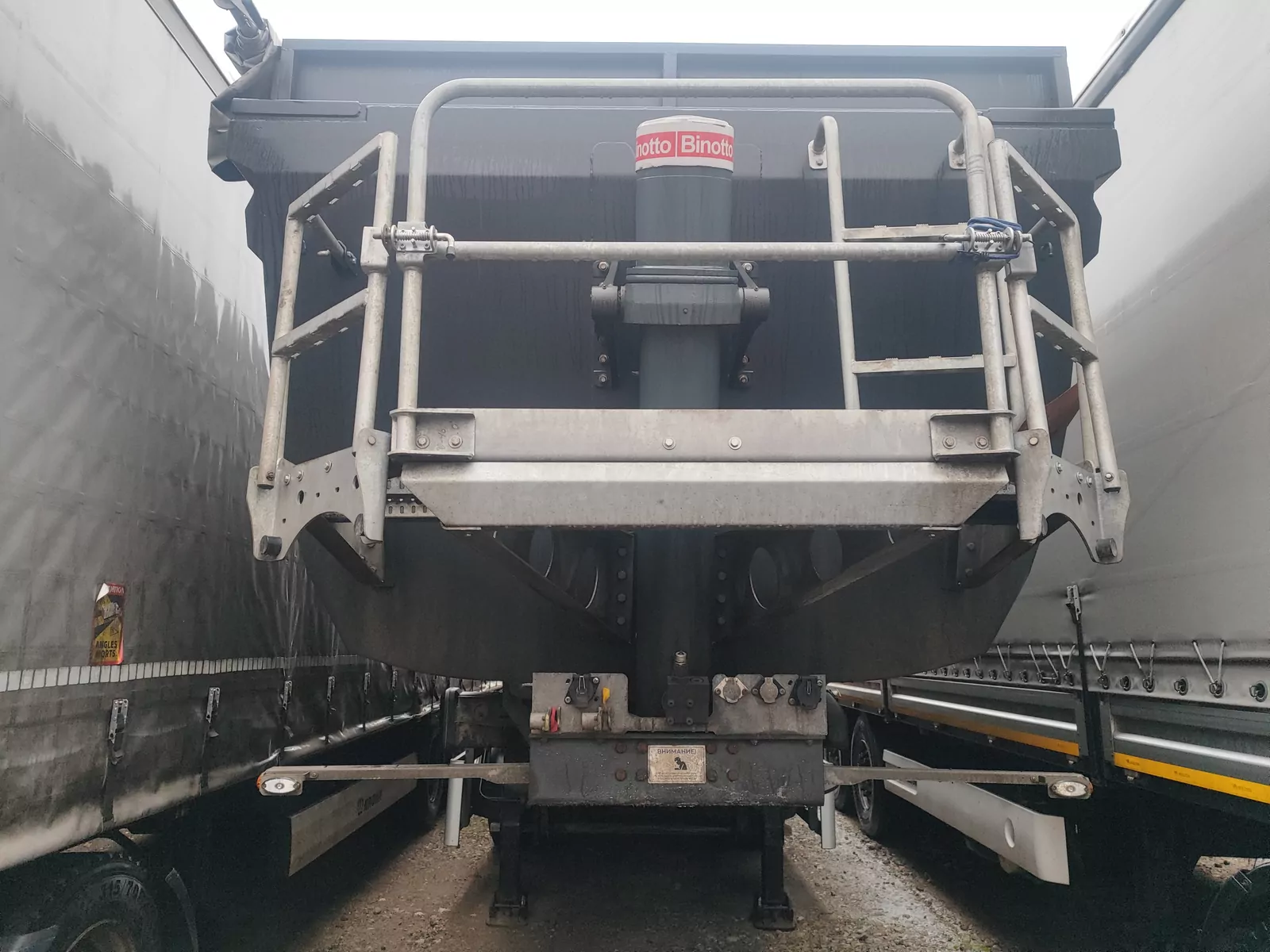 BONUM 9142 Полуприцеп зерновоз