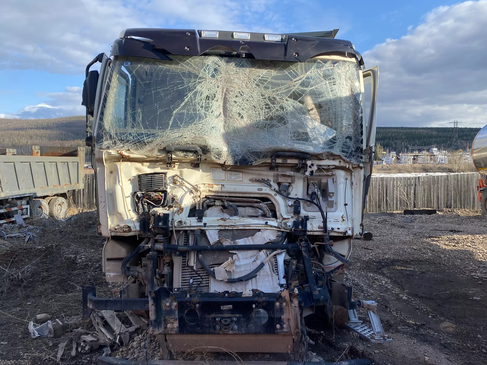 FAW J6 8x4 Самосвал