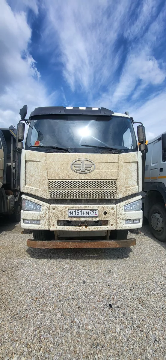 Автомастер 6589 на шасси FAW CA 3310 8x4 самосвал