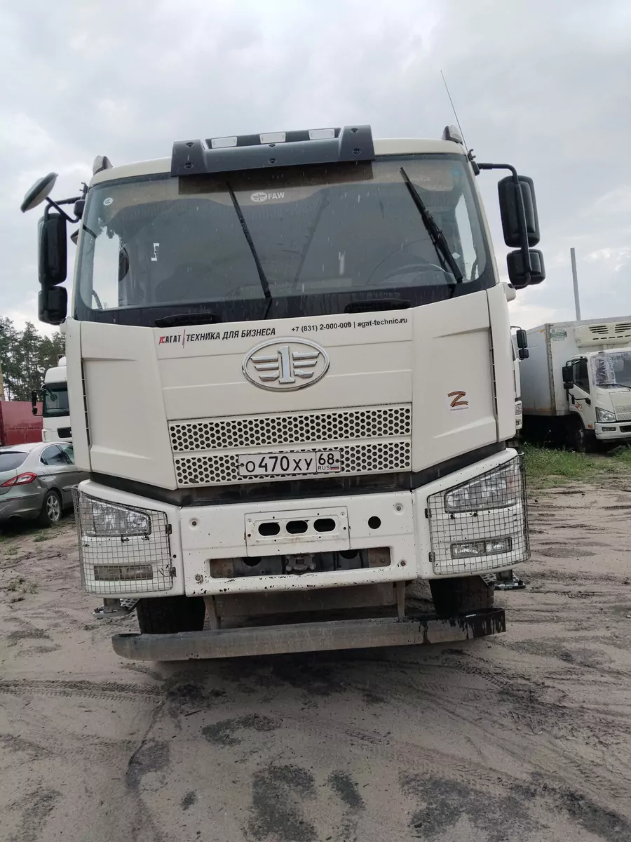 FAW CA 3310 8x4 самосвал