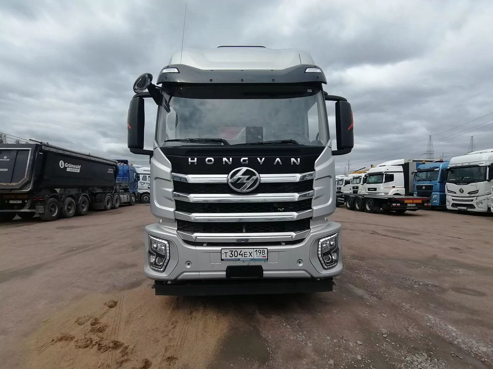 HONGYAN CQ4257EV11334 6x4, седельный тягач