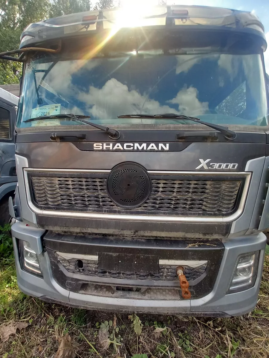 Shacman SX331863366 8x4 Самосвал