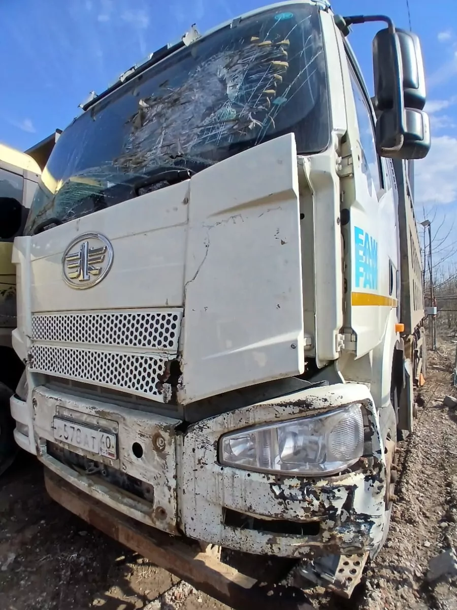 FAW J6 8x4 Самосвал