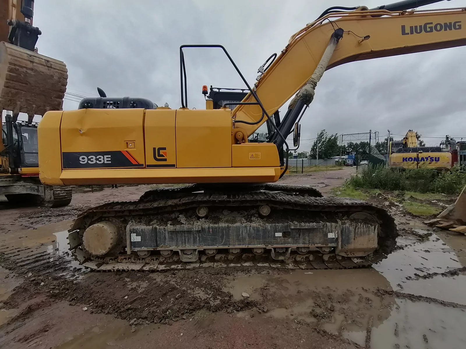 LiuGong CLG933 Экскаватор