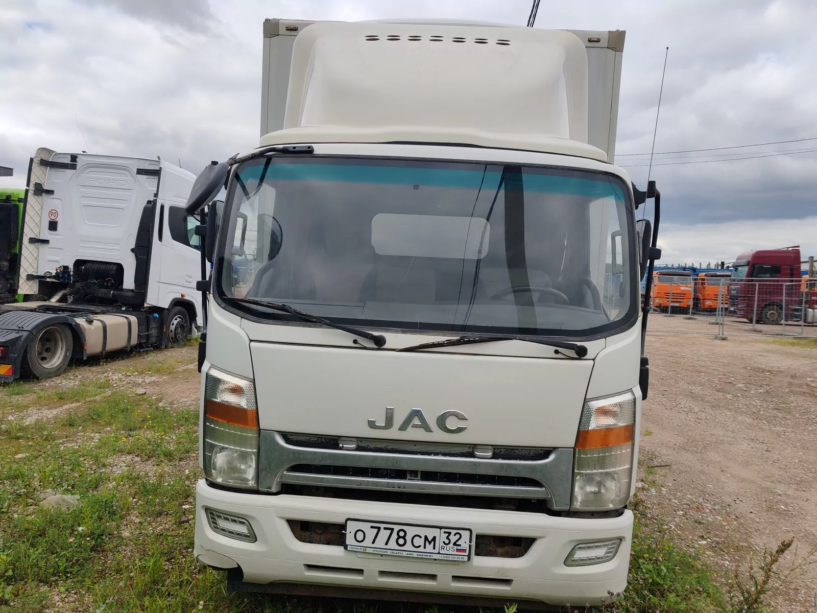 Новый завод 3008D2 на шасси JAC N120 Изотермический/рефрижератор
