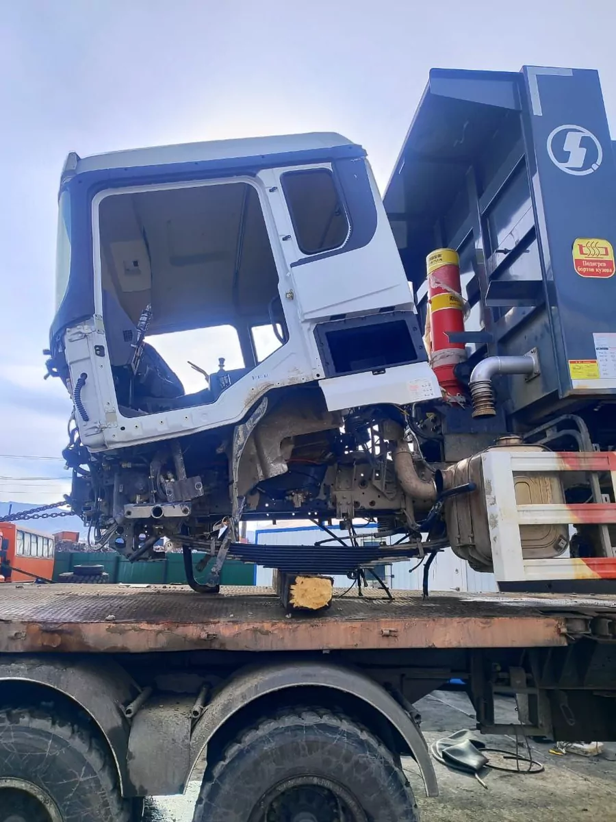 Shacman SX32586W385C 6x6 Самосвал