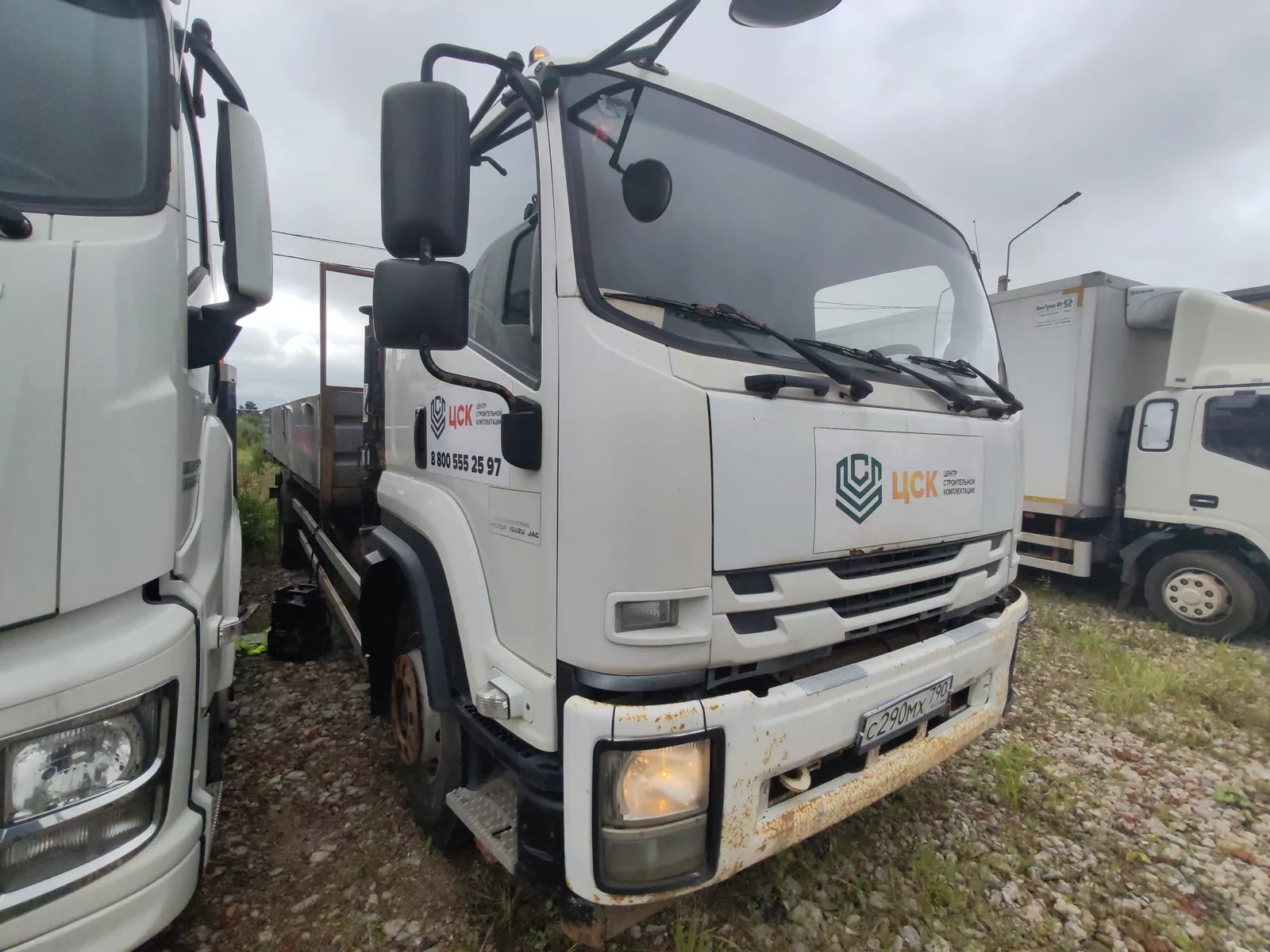 РусТрак 4389W8 на шасси Isuzu Forward 18.0 (FVR) Бортовой с КМУ